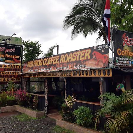Red Frog Hotel La Fortuna Exterior photo