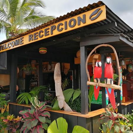 Red Frog Hotel La Fortuna Exterior photo