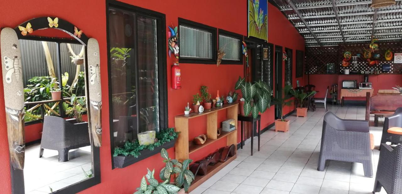 Red Frog Hotel La Fortuna Exterior photo
