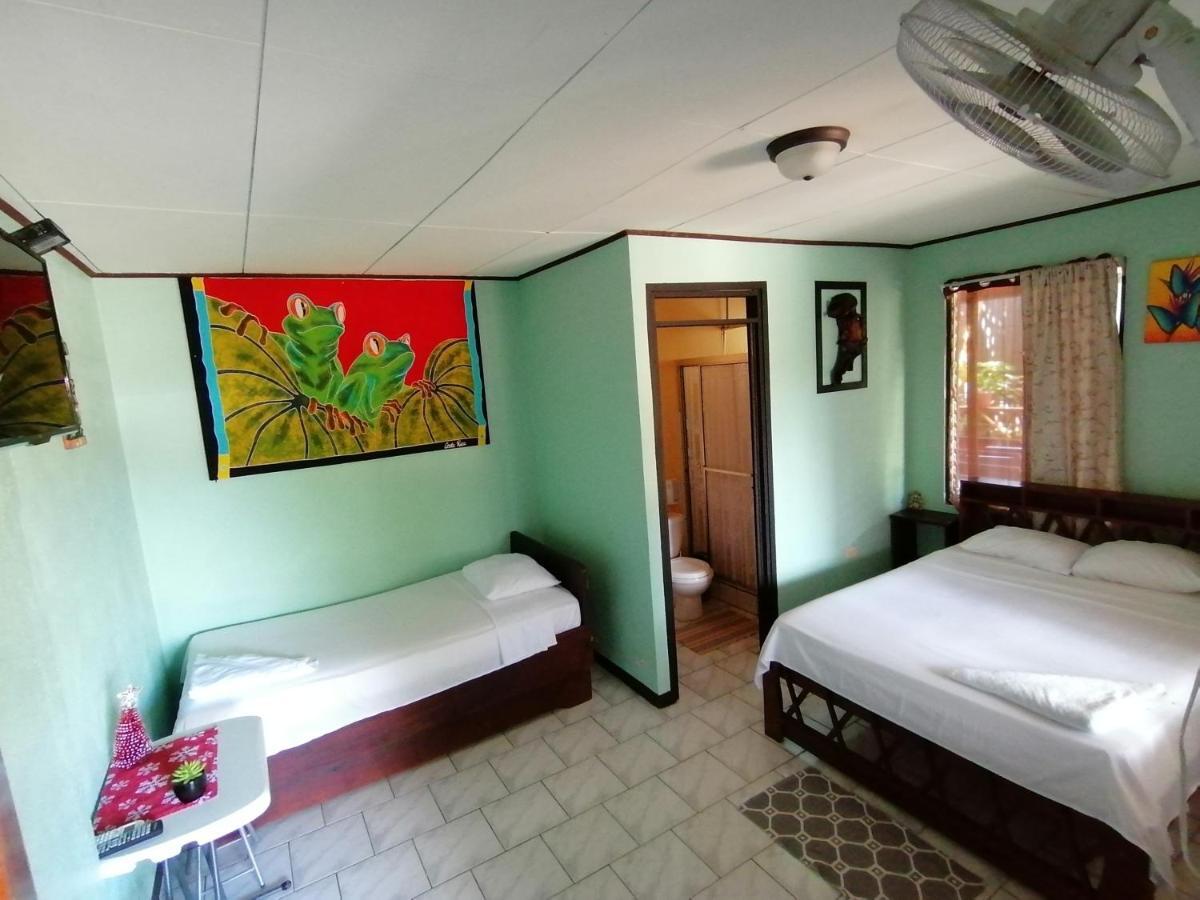 Red Frog Hotel La Fortuna Exterior photo